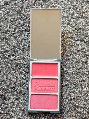 Pinch Perfect BARLEY BLUSHED Trio Blush & Lip Palette - Pink